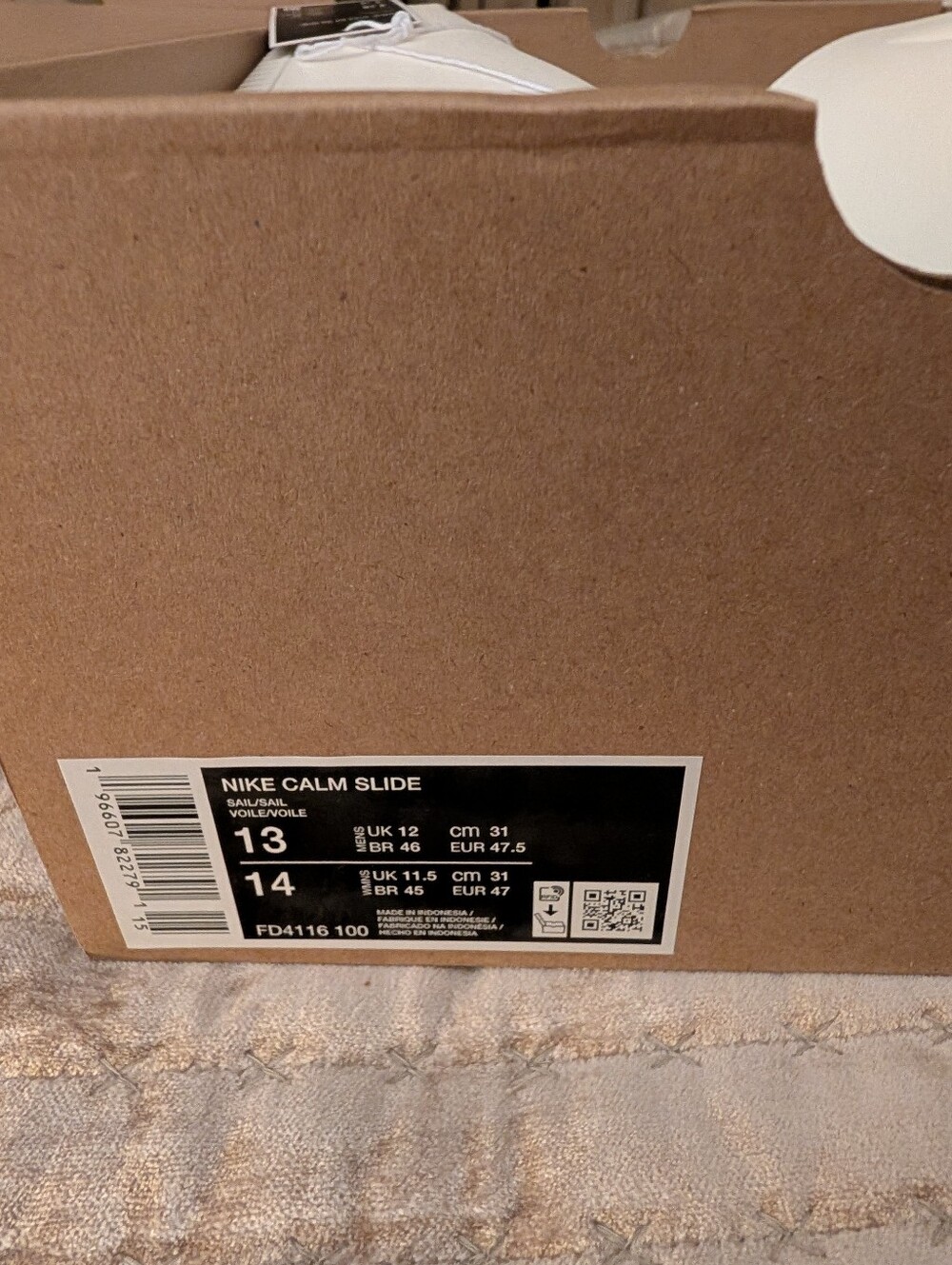 Nike White Calm Slide Men's Foam Slides - Picture 3 of 3